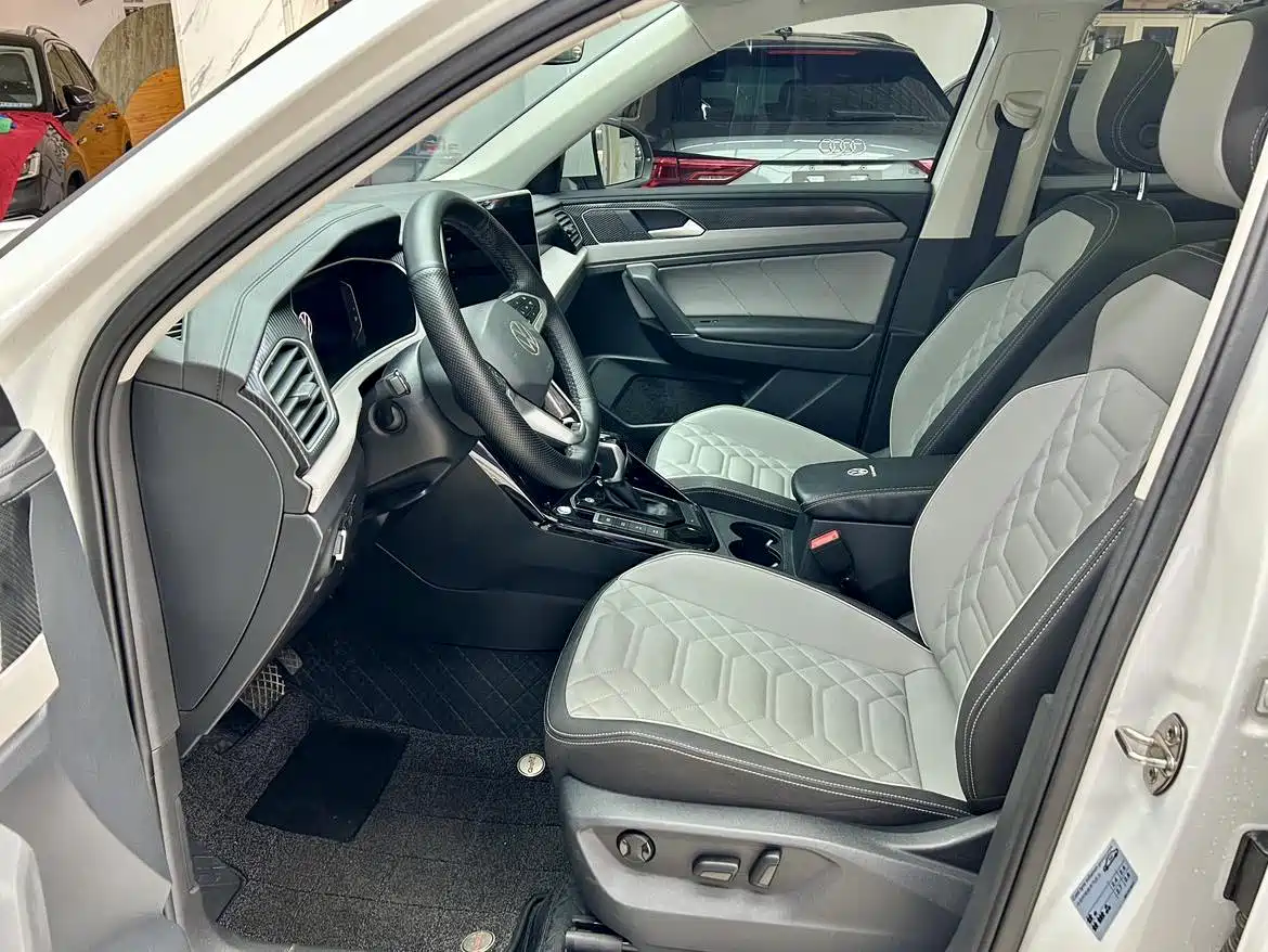 Volkswagen Tayron 2023 280TSI 2WD Luxury Plus Advanced Edition фото 9