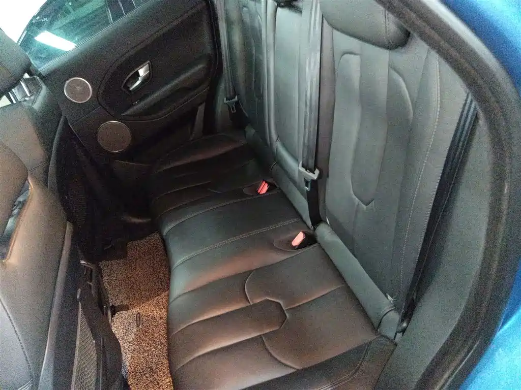 Land Rover Range Rover Evoque 2015 2.0T 5-Door Intelligent Edition фото 13