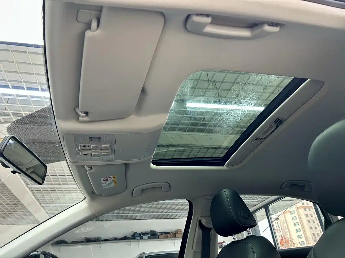 Volkswagen Passat 2022 280TSI Elite Edition фото 18
