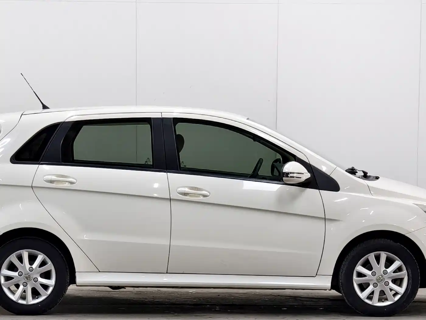 BAIC E-Series 2015 2013 Hatchback 1.5L Manual Letian Edition
