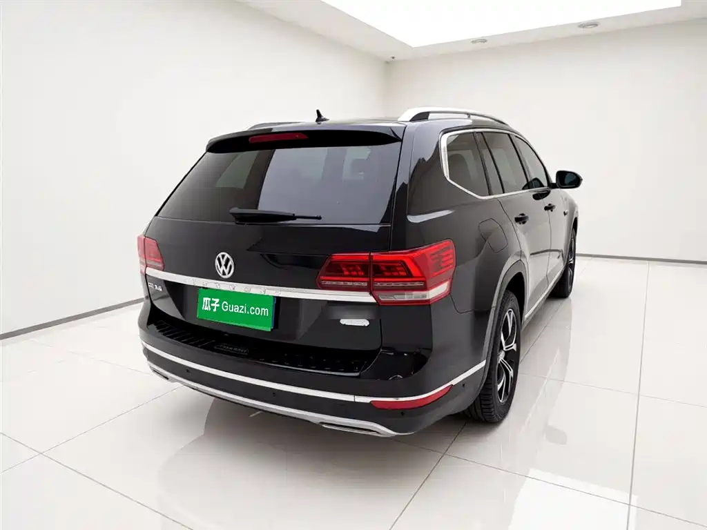 Volkswagen Teramont 2020 330TSI 2WD Luxury China VI фото 6