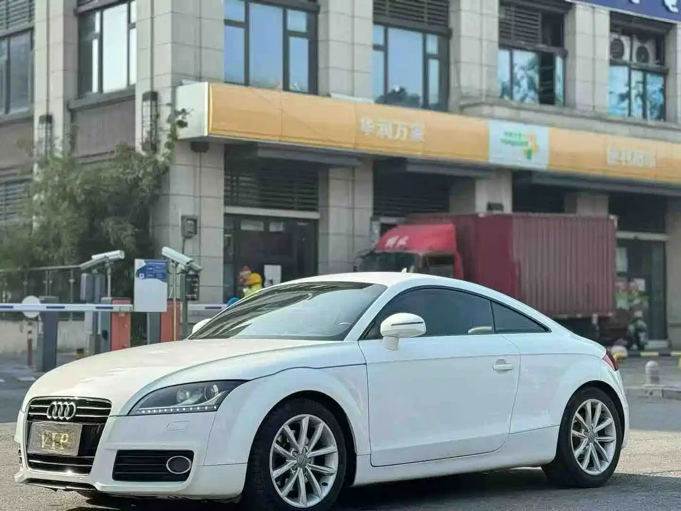 Audi TT 2013 TT Coupe 45 TFSI фото 4