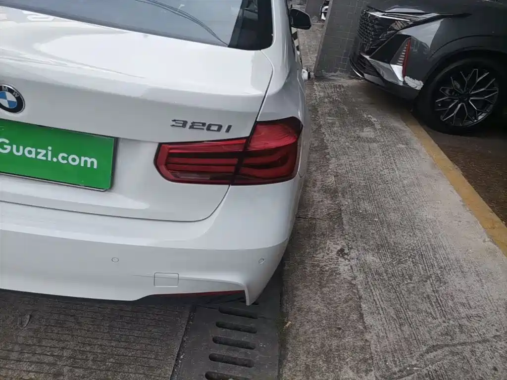 BMW 3 Series 2018 320i M Sport Package фото 8