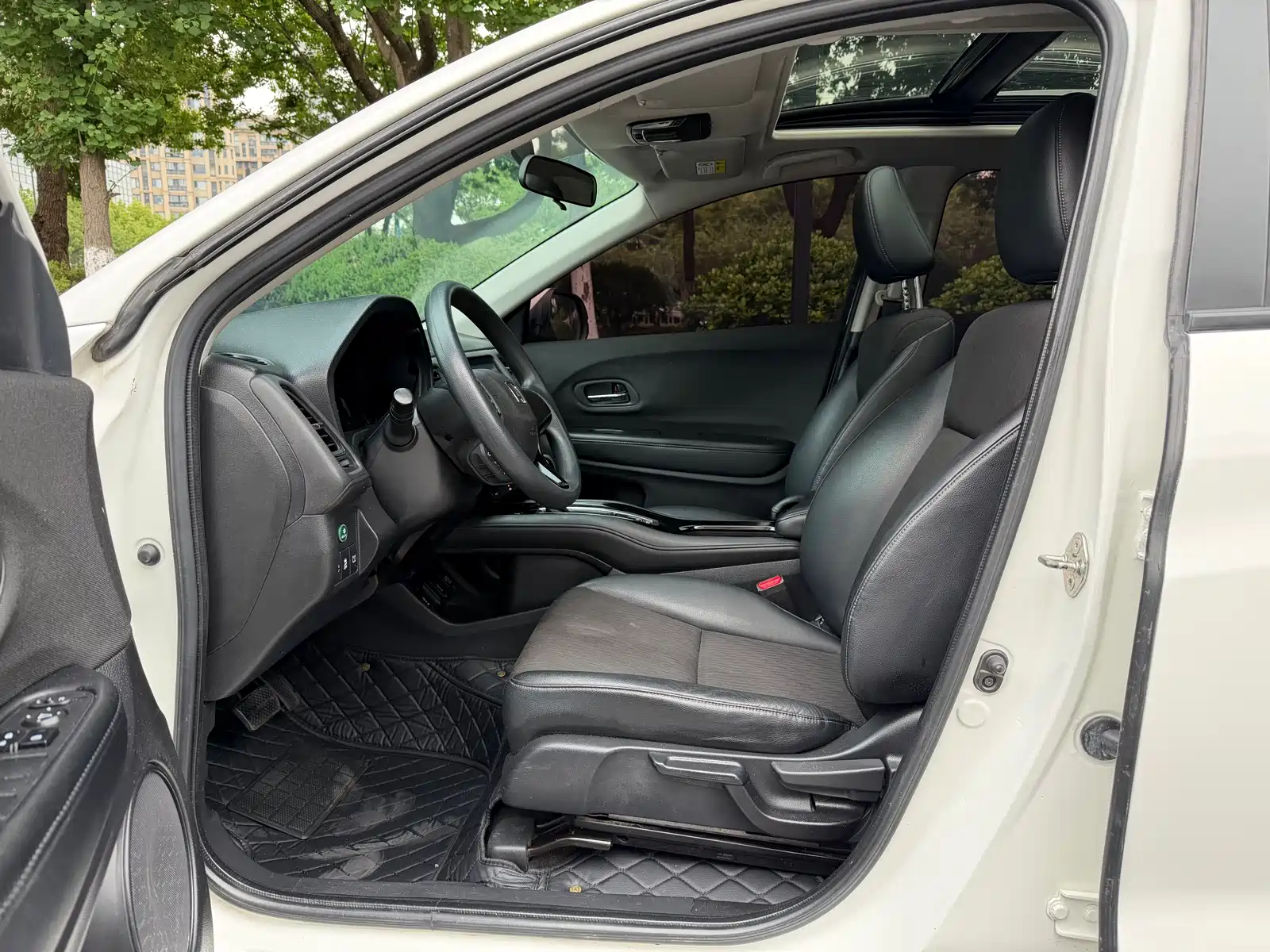 Фото 5 - Honda Vezel