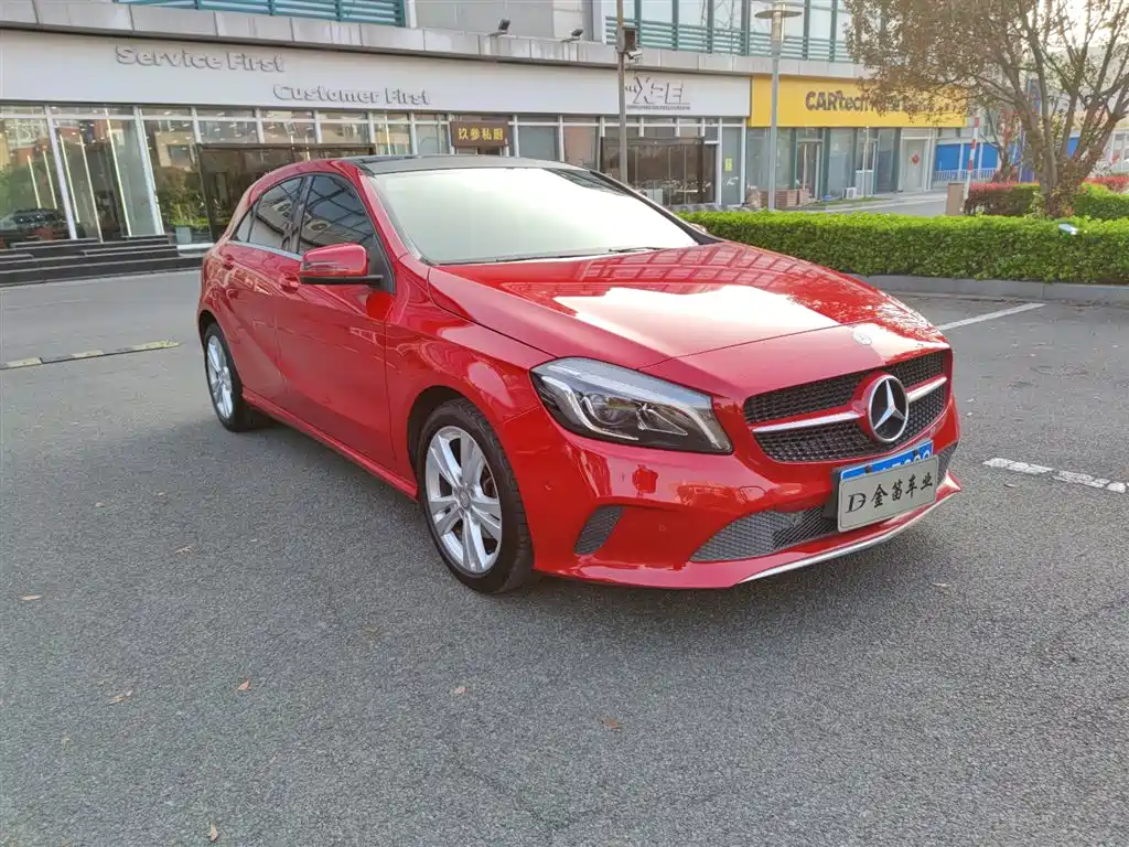 Mercedes-Benz A-Class (Import) 2016 A 200 Dynamic фото 3