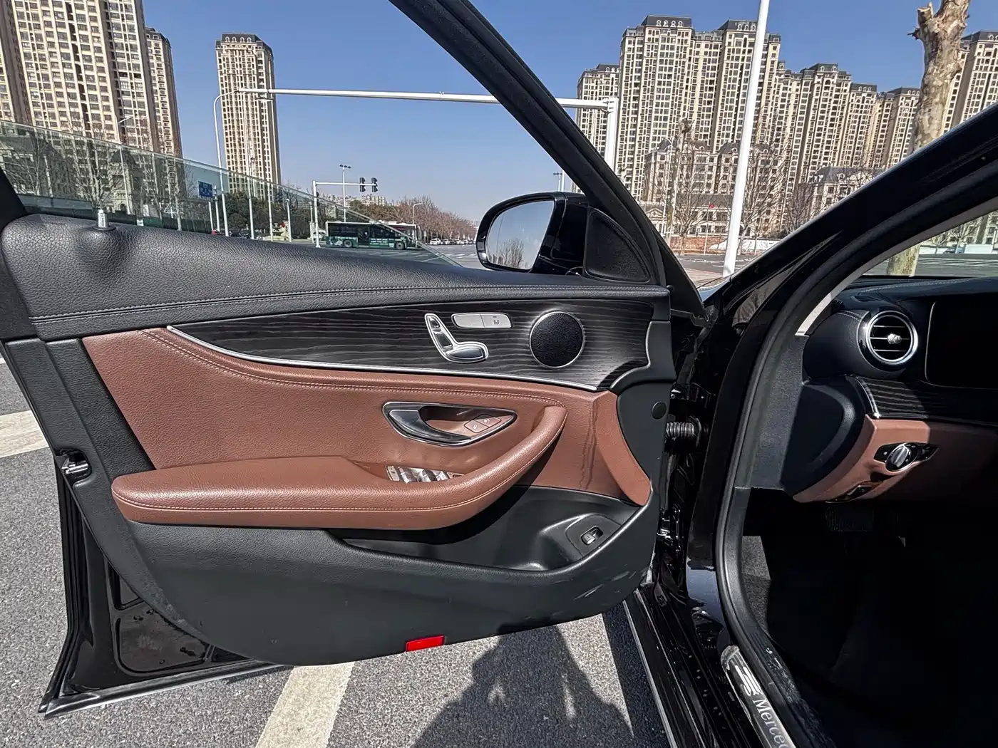 Mercedes-Benz E-Class 2020 Model E 260 L Sport фото 6