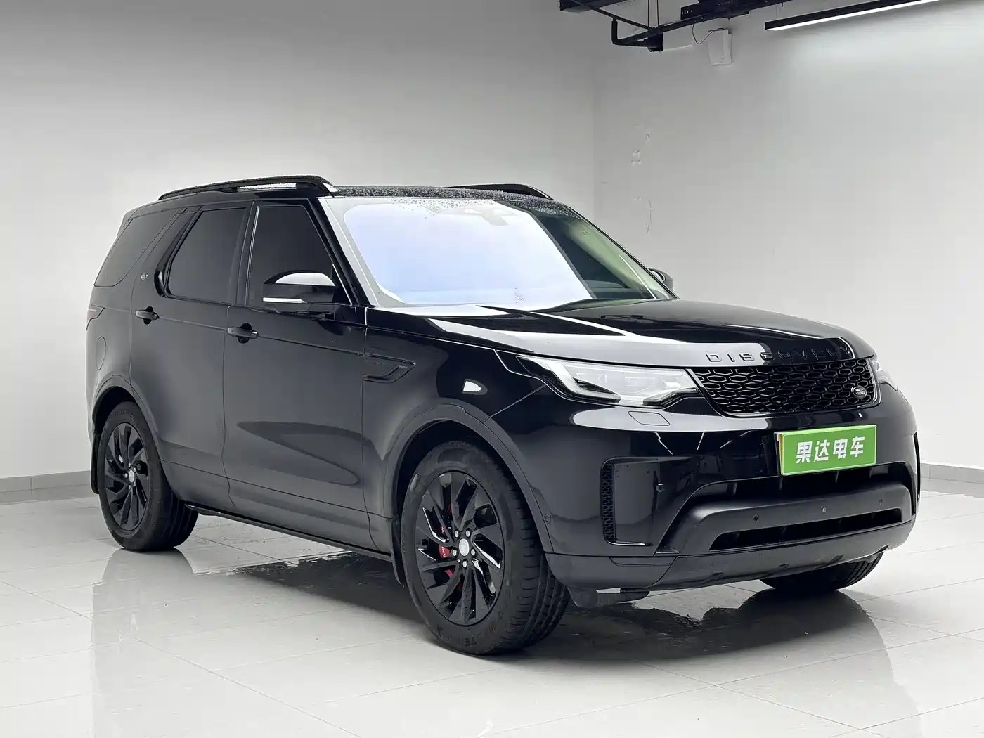 Land Rover Discovery 2023 300PS S фото 3