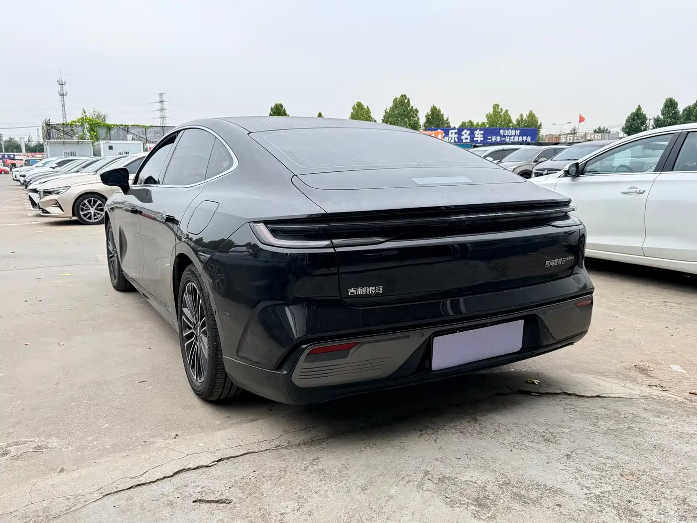 Geely Galaxy Galaxy Xingyao 8 2025 2025 130km EM-i Premium Edition