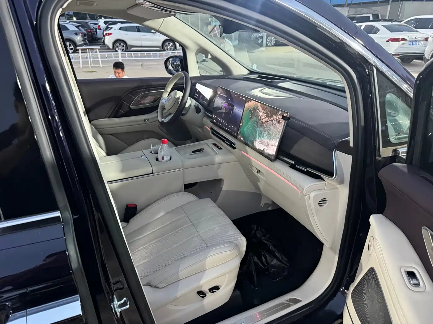 Voyah Auto Voyah Dreamer 2026 PHEV Kunpeng Max фото 3