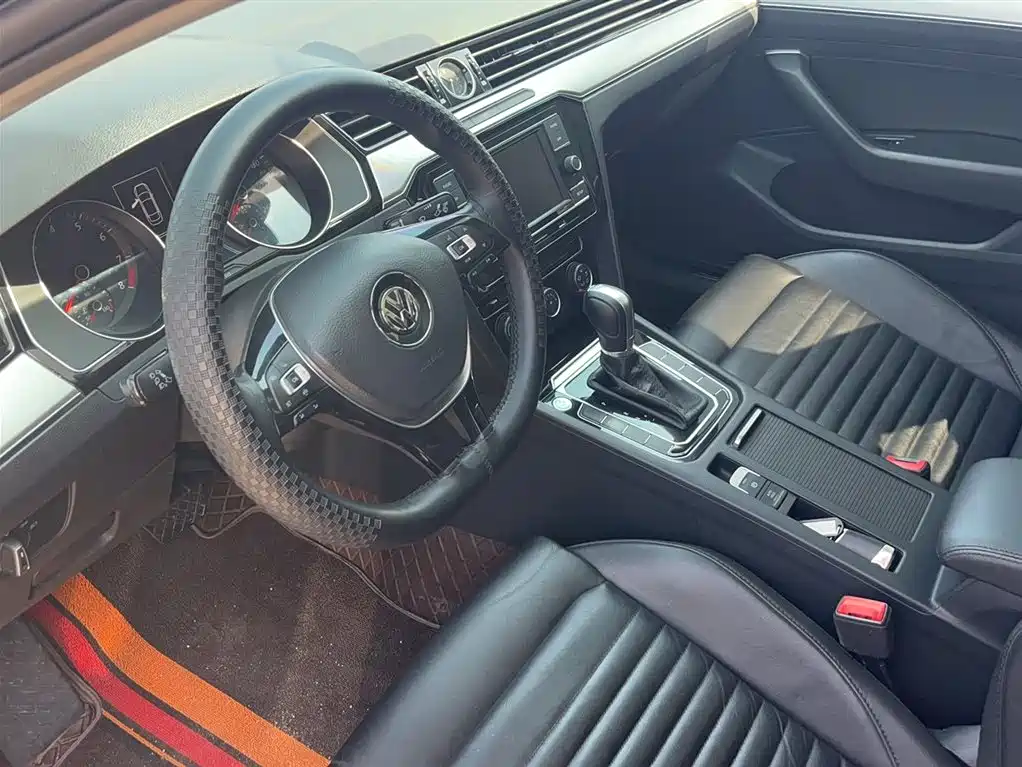 Volkswagen Magotan 2018 330TSI DSG Leading фото 21
