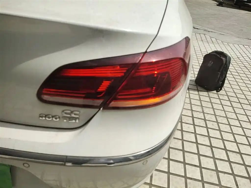 Volkswagen FAW-Volkswagen CC 2016 Model 1.8TSI Luxury фото 8