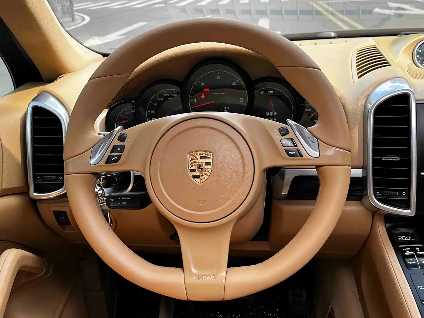 Фото 12 - Porsche Cayenne