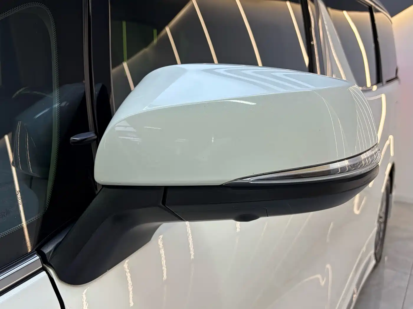 Toyota Vellfire 2020 2019 Hybrid 2.5L HV Premium Edition