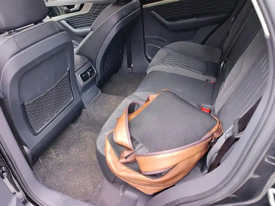 Hongqi HS5 2022 2.0T Smart Connect Flagship AWD Edition фото 11