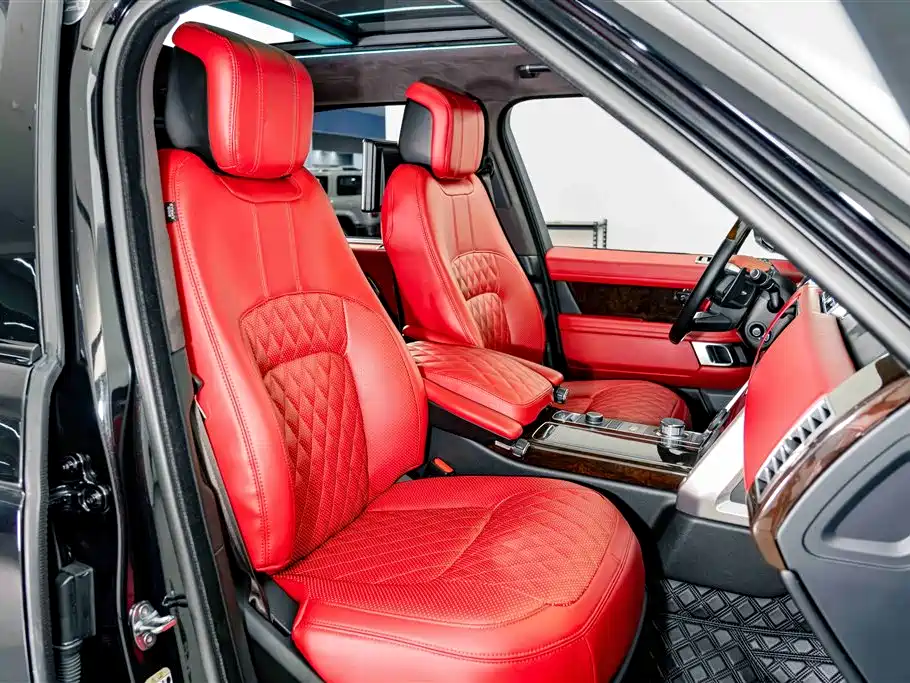 Land Rover Range Rover 2021 3.0 L6 Heritage Extended Classic Edition фото 22