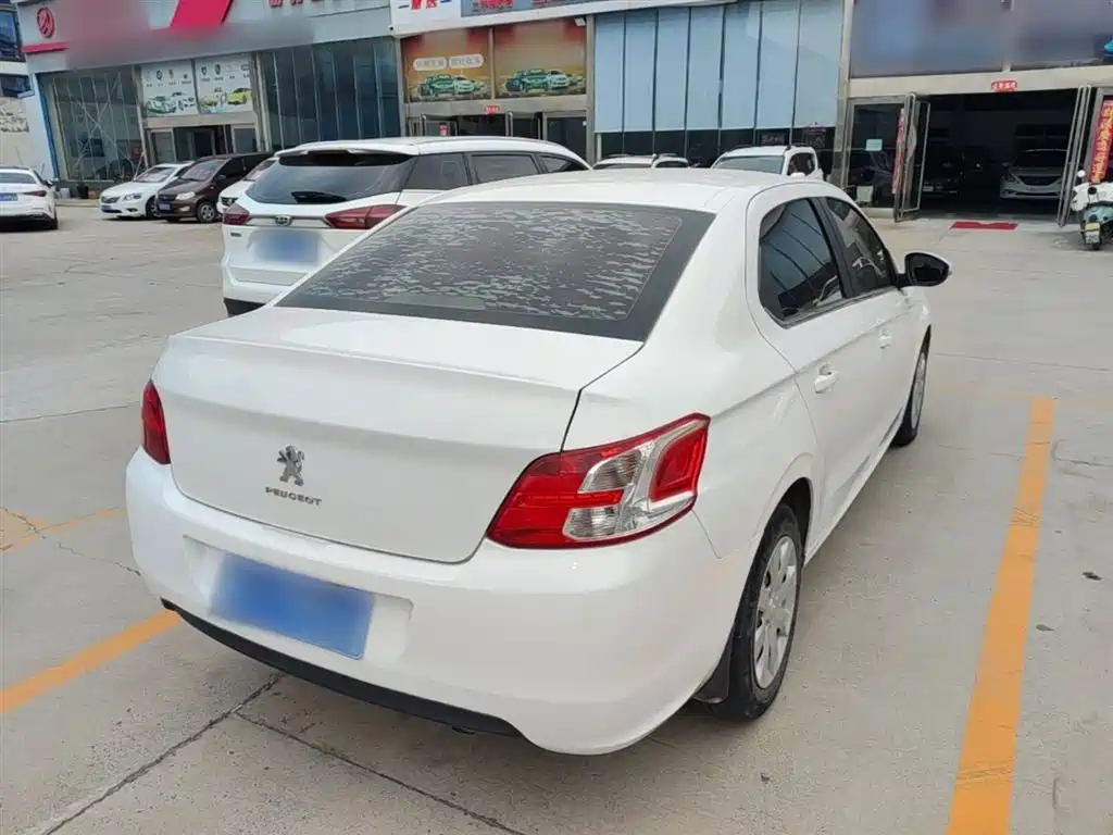 Peugeot 301 2016 1.6L Manual Comfort Edition фото 5