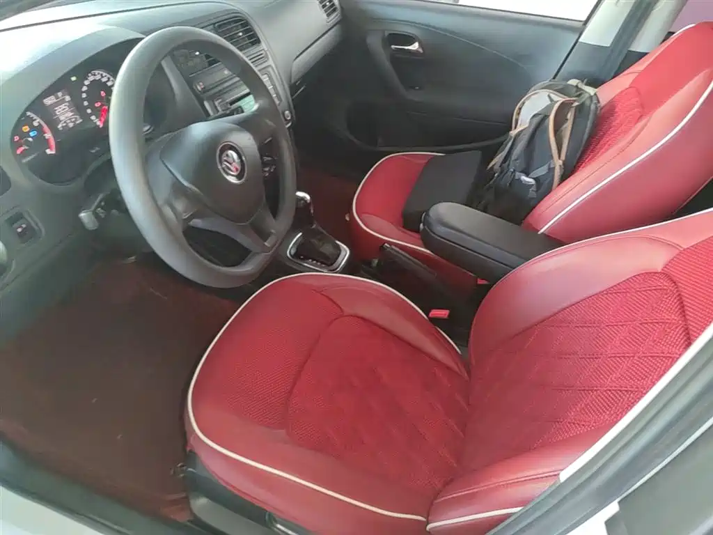 Volkswagen Polo 2018 1.5L Auto Safe Drive фото 15