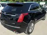 Photo 7 - Cadillac XT5