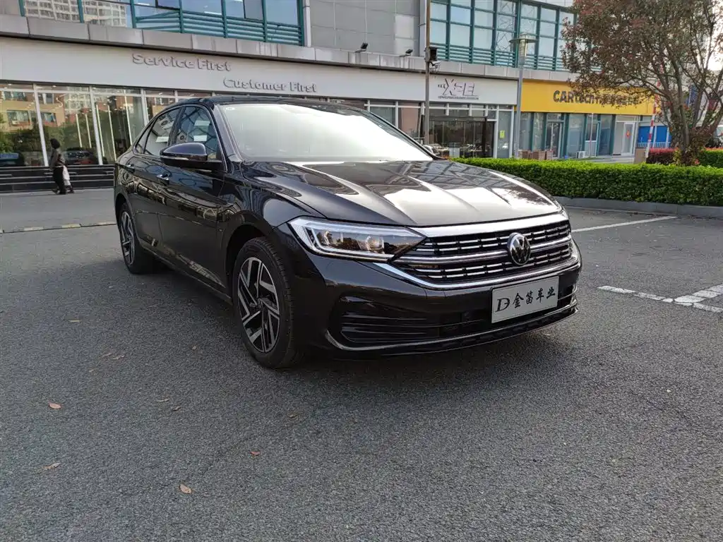 Volkswagen Sagitar 2024 300TSI DSG Surpass Edition фото 3