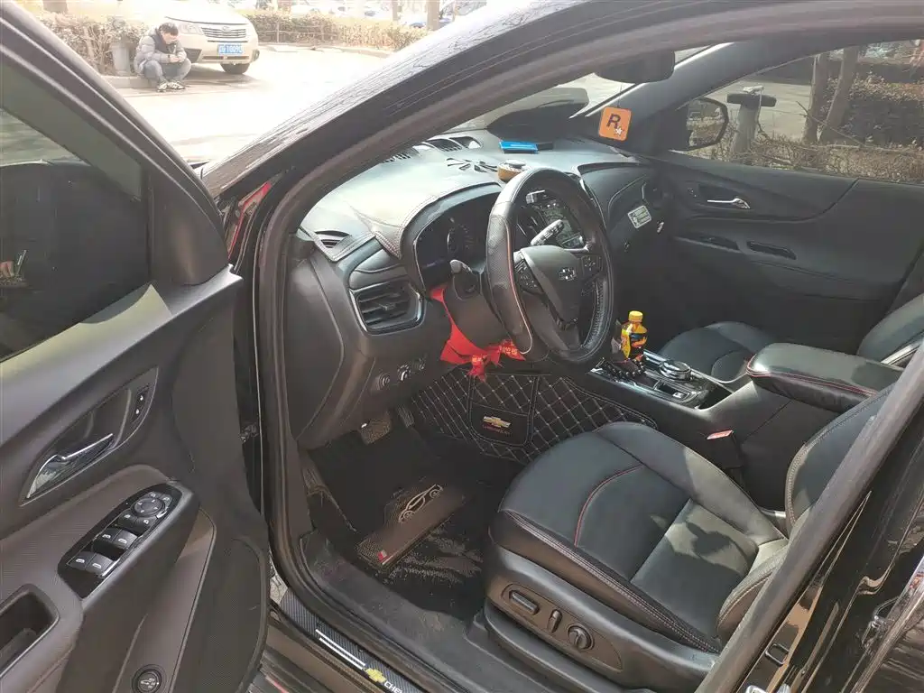 Chevrolet Equinox 2021 550T RS 4WD Intelligent Defender Edition фото 14