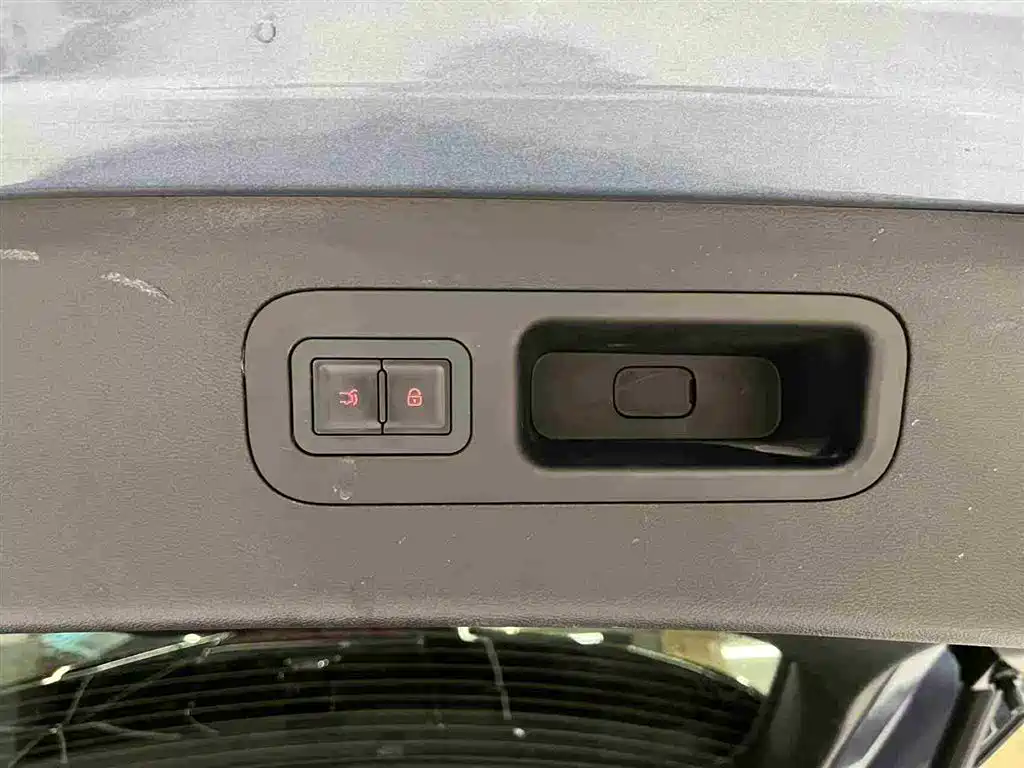 BYD Hai Shi 07 DM-i 2025 150 Pilot+ Edition фото 7