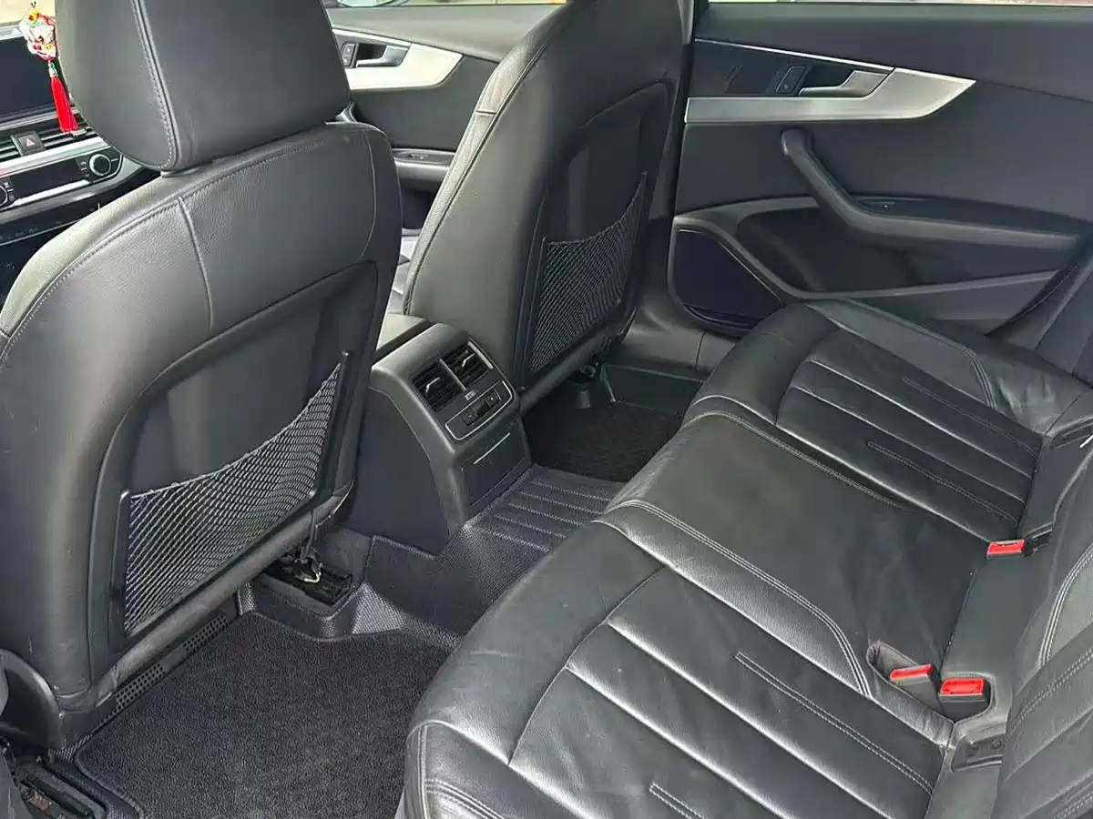 Audi A4L 2019 45 TFSI quattro Personality Sport (China VI) фото 7