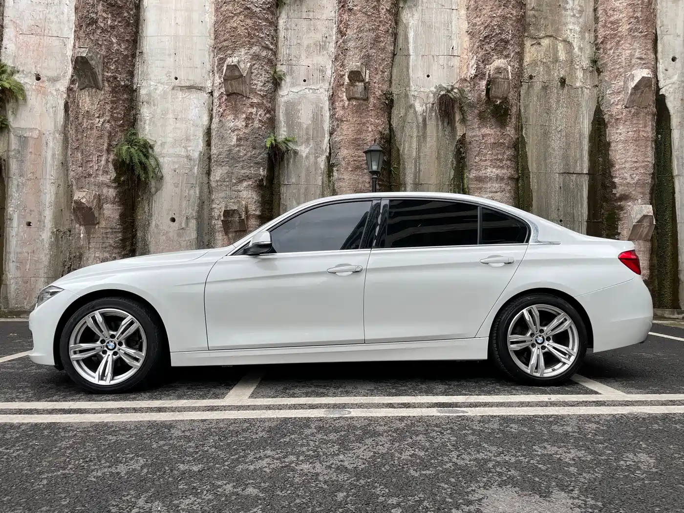 BMW 3 Series 2016 320Li Fashion Model фото 5