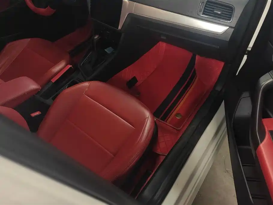 Volkswagen Lavida 2017 1.6L Automatic Trend Edition фото 8