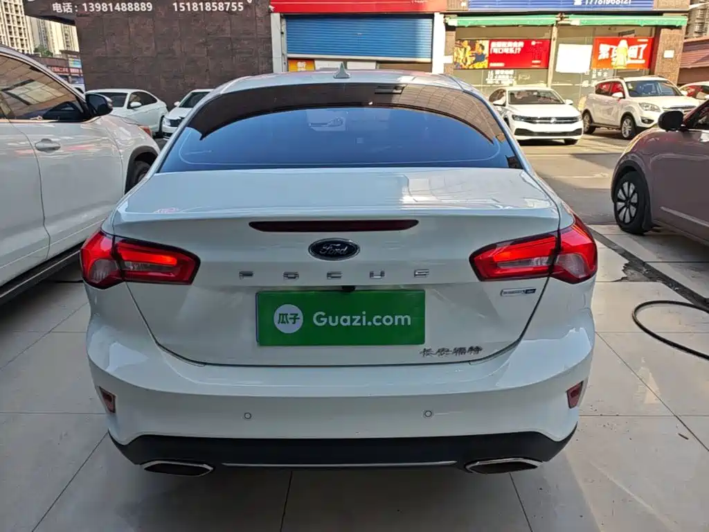 Фото 6 - Ford Focus