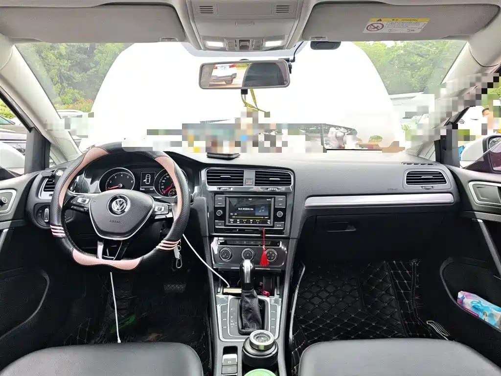 Volkswagen Golf 2018 1.6L Automatic Comfort фото 5