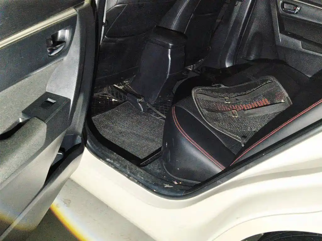 Toyota Levin 2014 1.8GS CVT Elite Edition фото 18