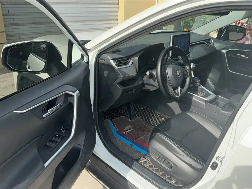 Toyota RAV4 Rongfang 2021 2.0L CVT 4WD Trend фото 12