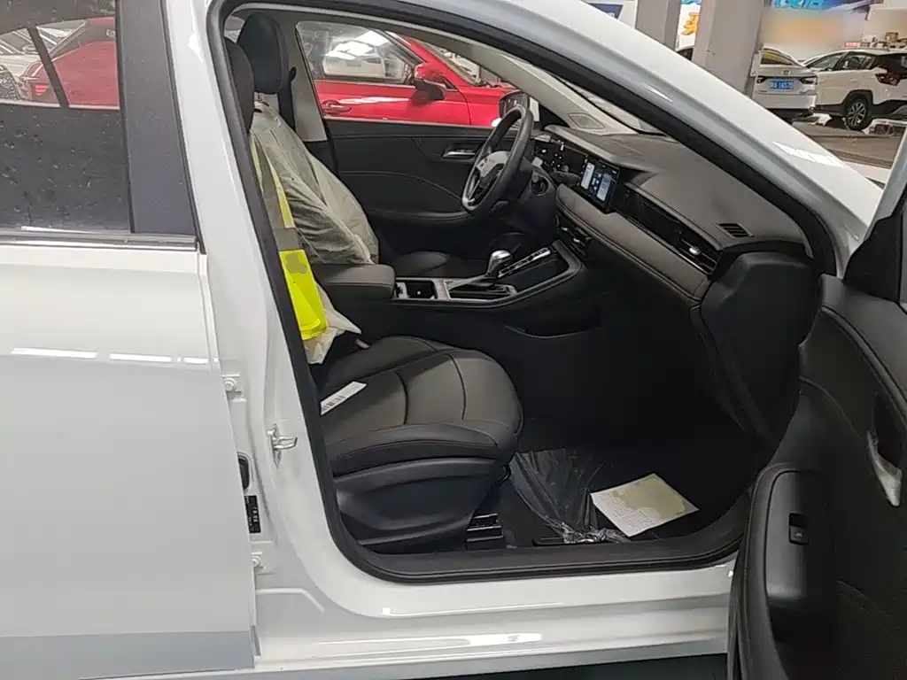 Roewe i5 2026 2026 1.5L CVT Luxury
