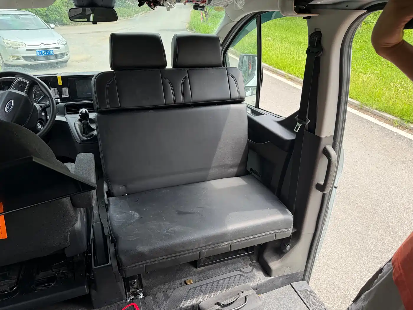 Ford Transit 2026 2023 Model 2.0T Petrol Manual Multi-Purpose Commercial Vehicle Short Wheelbase Medium Roof 5/6-Seater