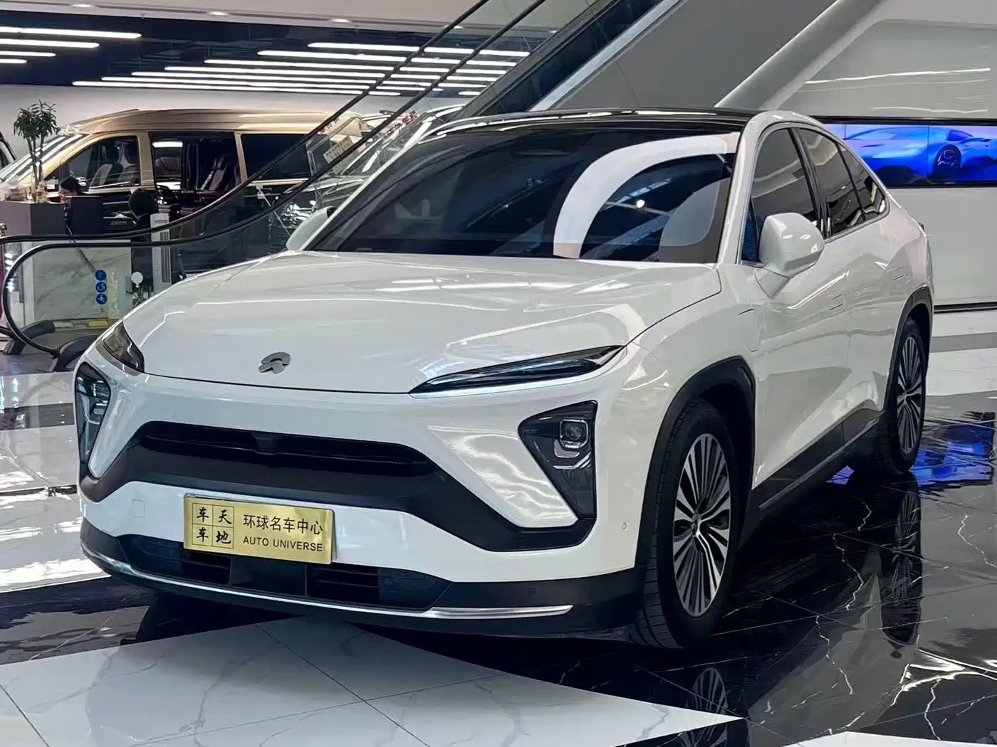 Photo 1 - NIO EC6