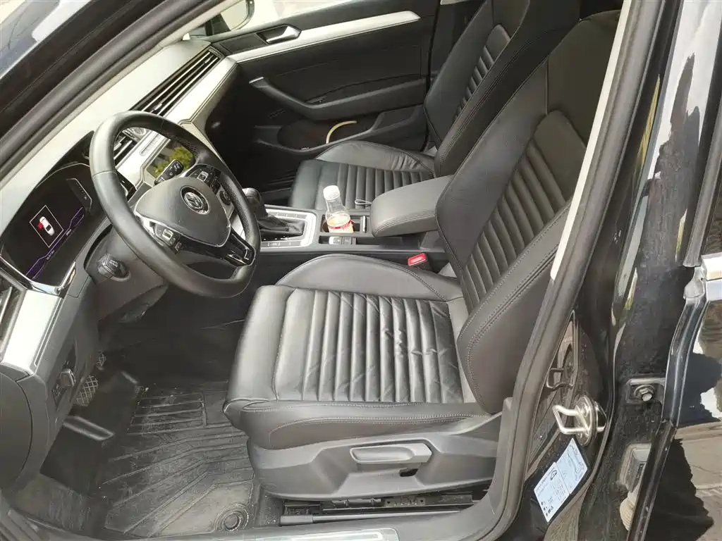 Volkswagen Magotan 2018 280TSI DSG Premium фото 11