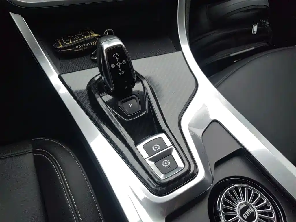Lynk & Co 01 2018 2.0T 2WD Type+ Edition фото 10