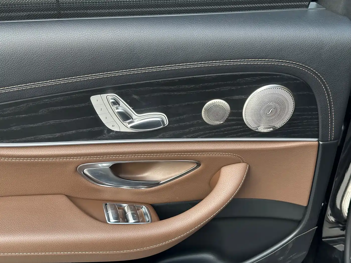 Mercedes-Benz E-Class 2022 E 300 L Sport Luxury фото 10