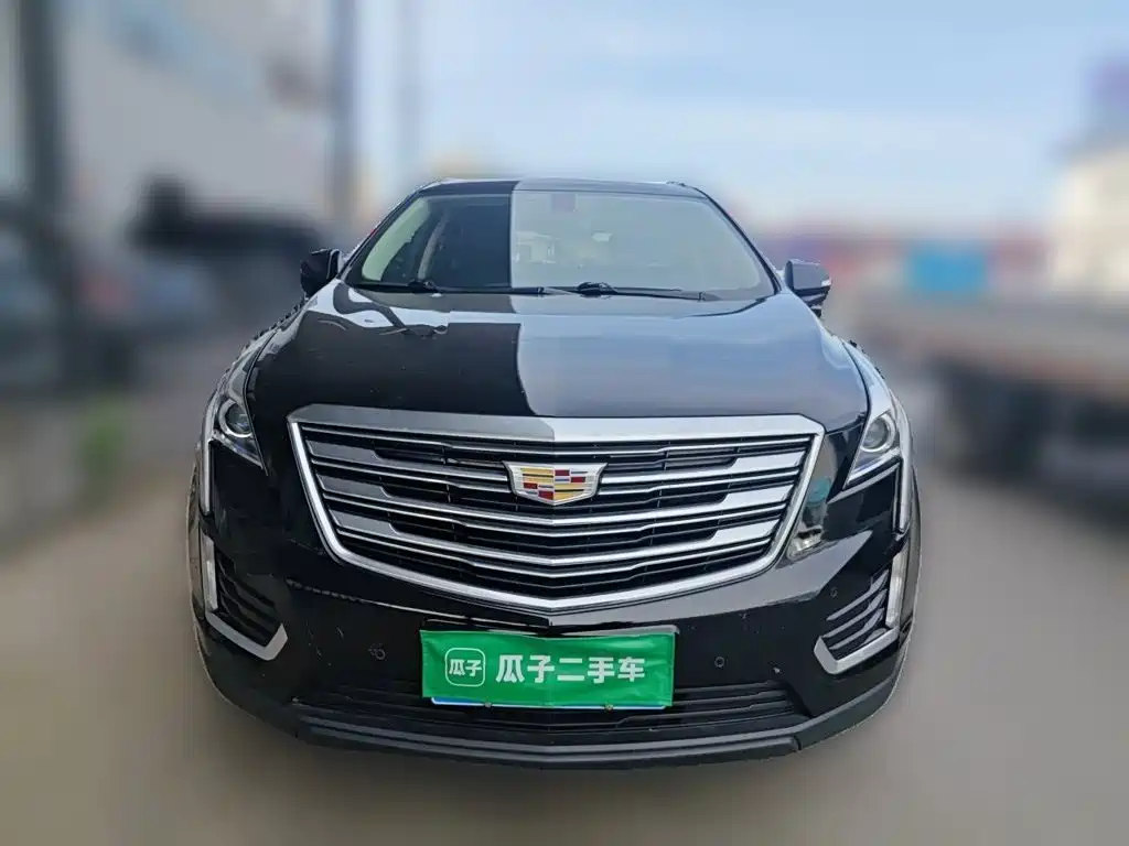 Фото 2 - Cadillac XT5