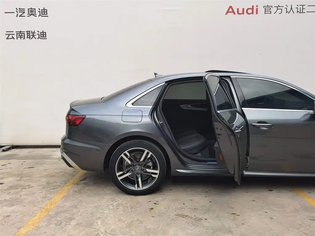 Audi A4L 2020 40 TFSI Luxury Dynamic фото 24