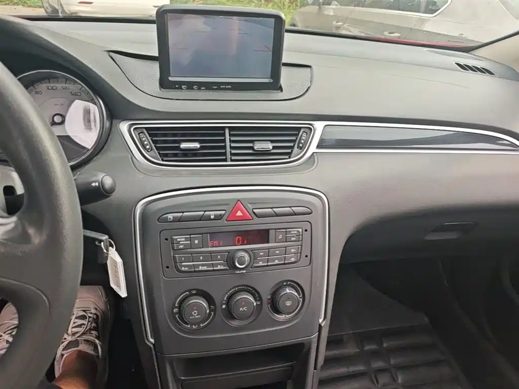 Peugeot 308 2014 Model Joy Edition Classic 1.6L Manual Superior Style фото 13