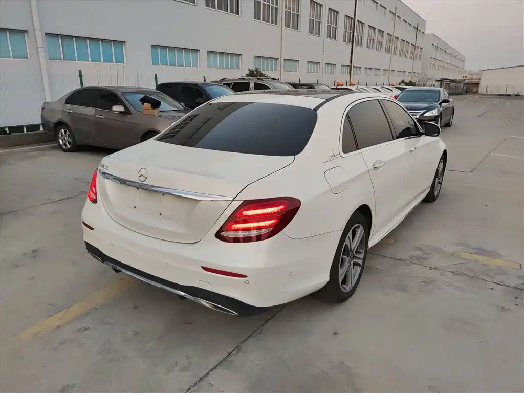 Mercedes-Benz E-Class 2018 Facelift E 200 L Sport фото 22