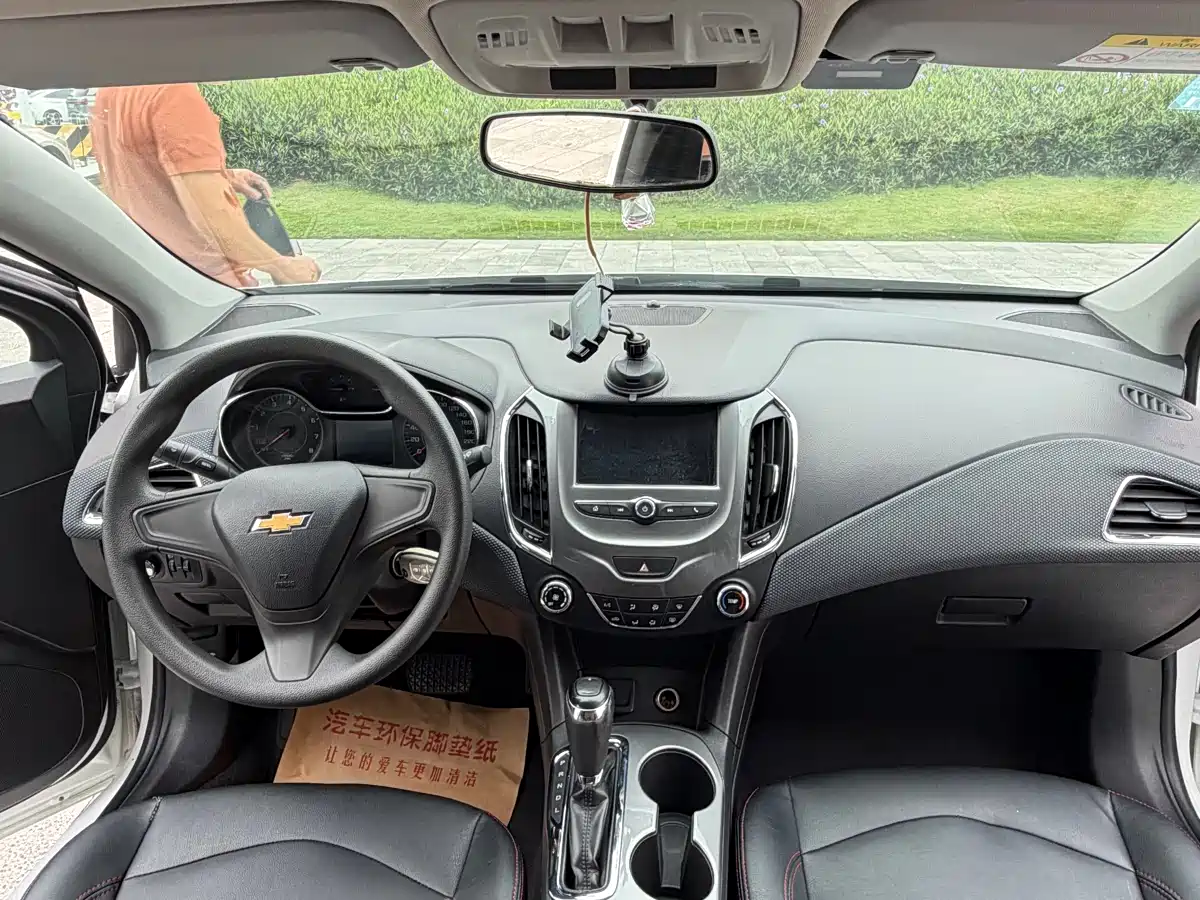 Chevrolet Cruze 2017 1.5L Automatic Pioneer Sunroof фото 13