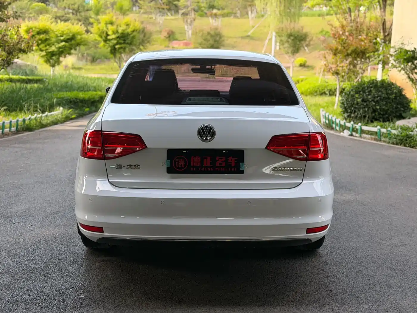 Volkswagen Sagitar 2018 1.6L Automatic Comfort фото 6