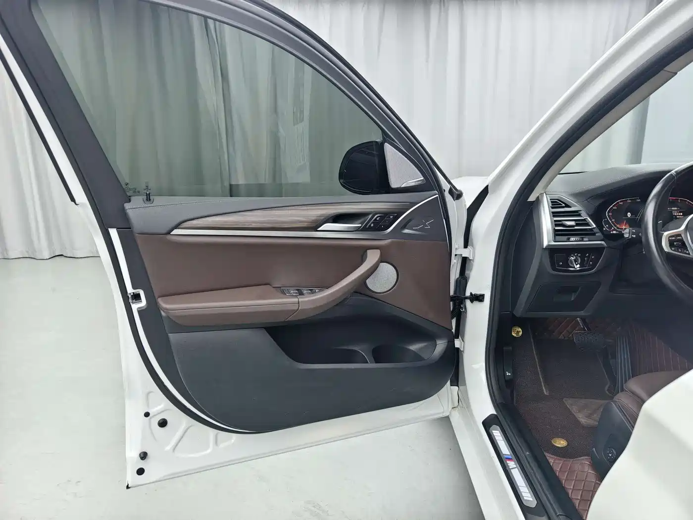 BMW X3 2022 xDrive30i Leading M Night Package фото 3