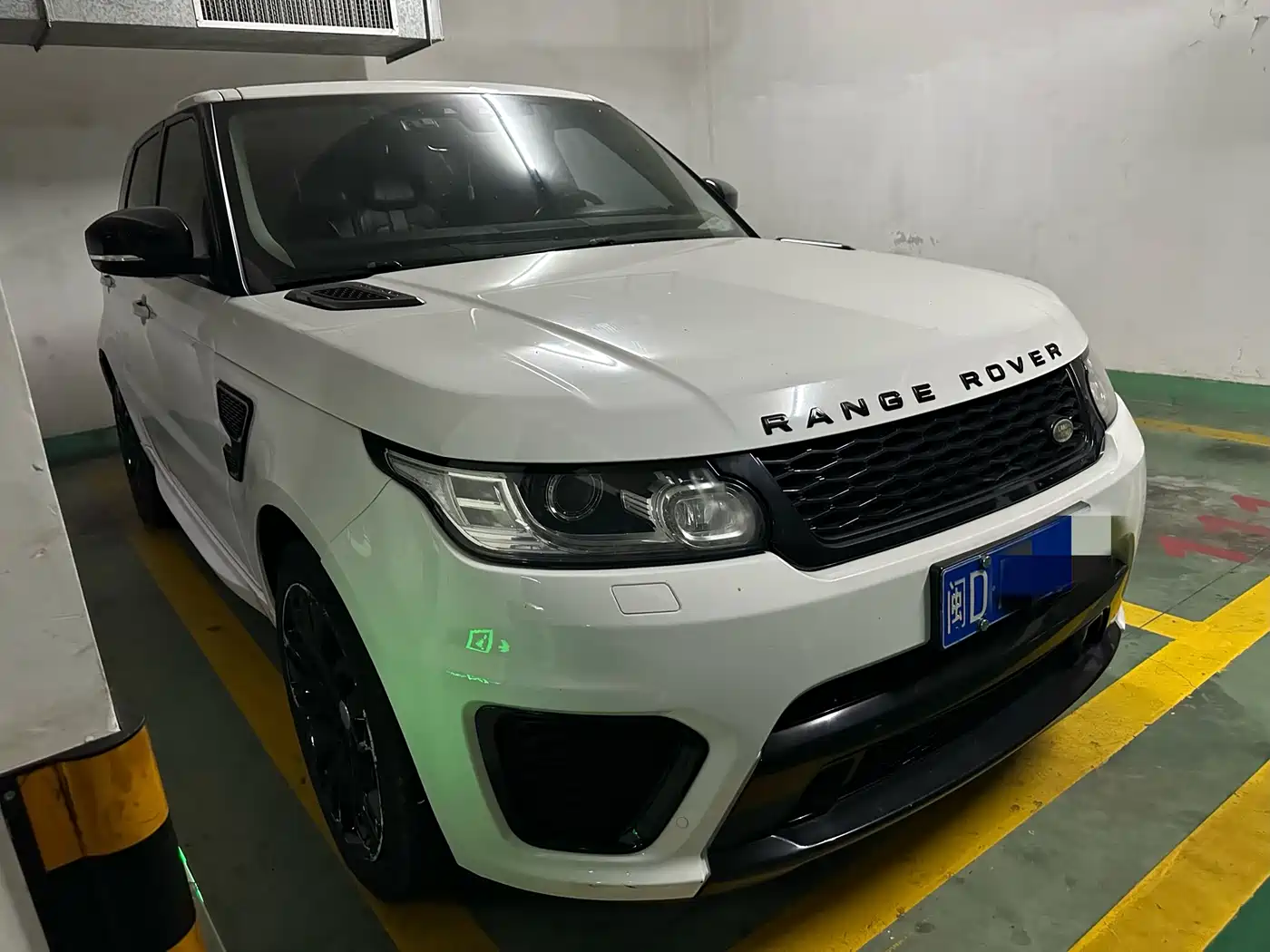 Land Rover Range Rover Sport 2017 3.0 SC V6 SE фото 3