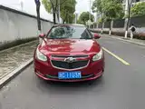 Photo 8 - Chevrolet Cruze