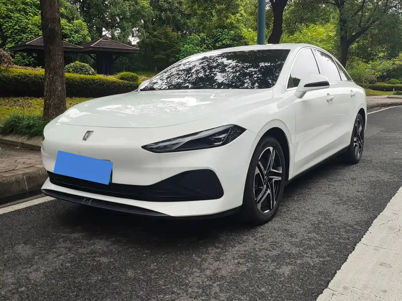 Roewe D7 2023 2023 DMH 125km Beyond Edition
