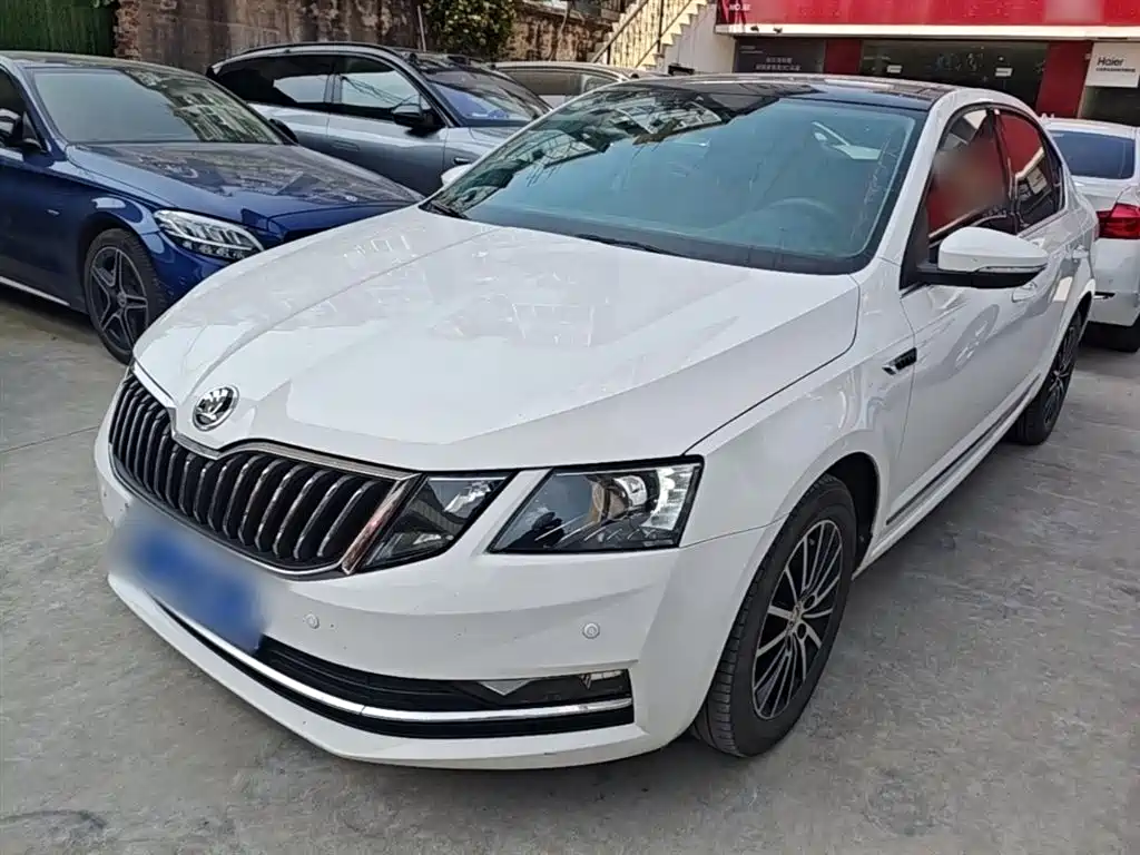 Škoda Octavia 2018 TSI230 DSG Luxury Edition