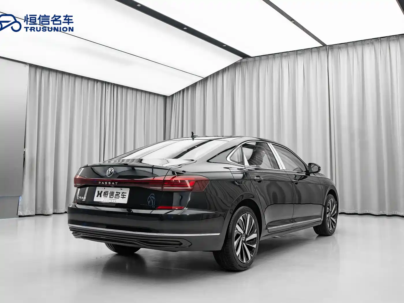 Volkswagen Passat 2026 Outstanding Edition 330TSI Starlight Elite Version фото 4